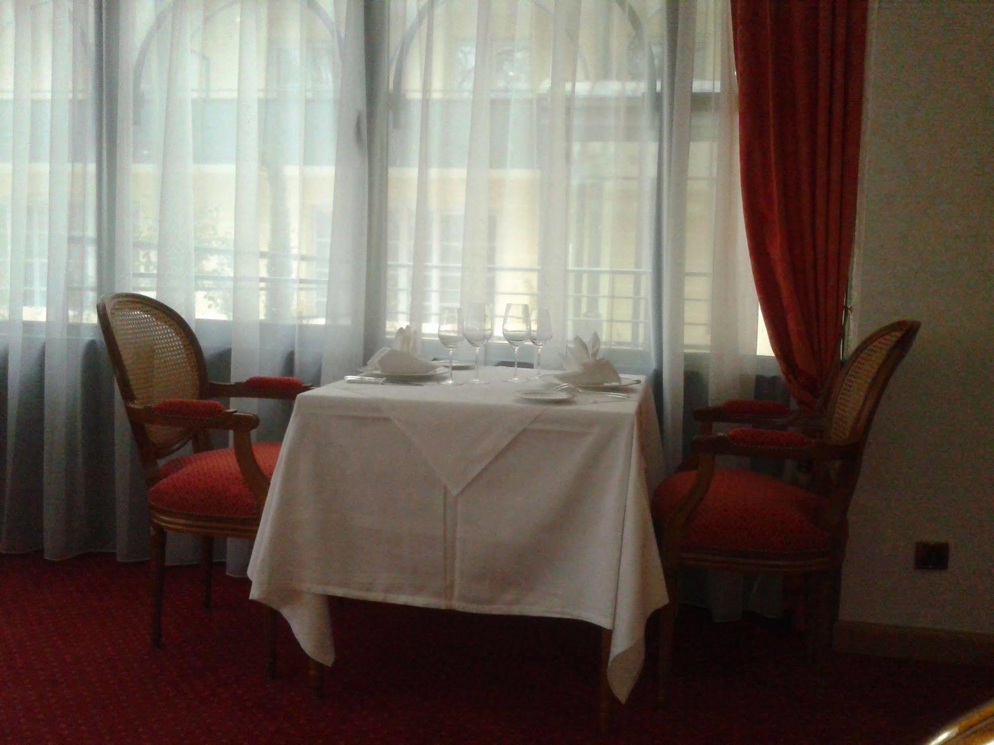 Medicis Home Dijon Les Petites Roches 외부 사진