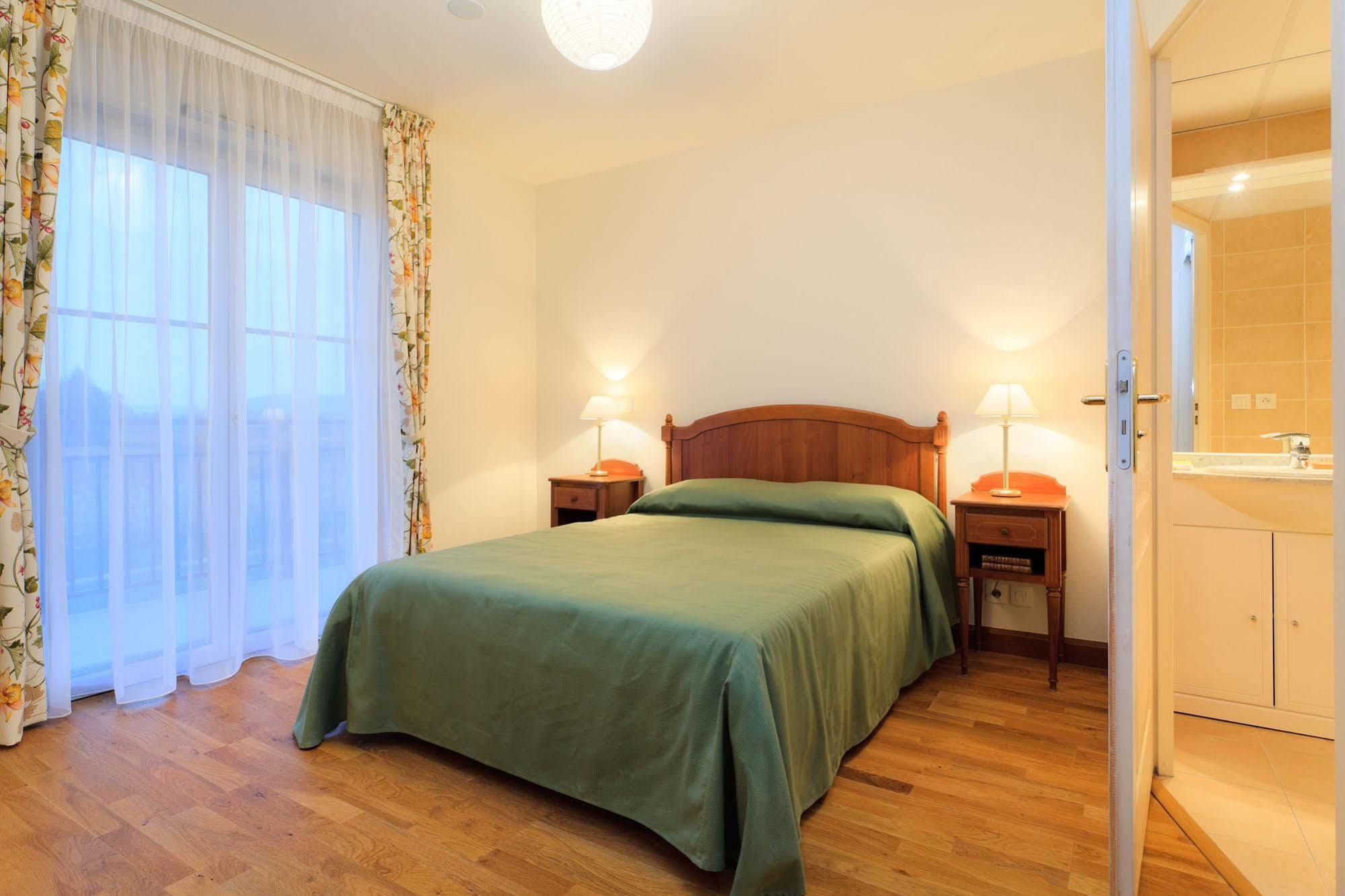 Medicis Home Dijon Les Petites Roches 외부 사진